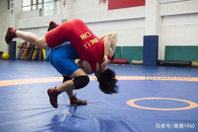 《高手打架，点到为止》：武术竞技中的艺术与哲学